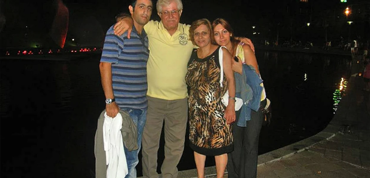 Victor Bet-Tamraz et Shamiram Issavi avec leurs enfants Ramiel et Dabrina. (mad)