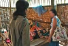 Notre responsable CSI pour le Myanmar et notre partenaire sur place Kakreh Moo (nom modifié) sont arrivées à point nommé : une femme enceinte sur le point d’accoucher a dû immédiatement être emmenée à l’hôpital. (csi)