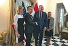 Andrew et Norine Brunson avec l’ambassadeur hongrois aux États-Unis, le Dr László Szabó et son épouse. (mad)